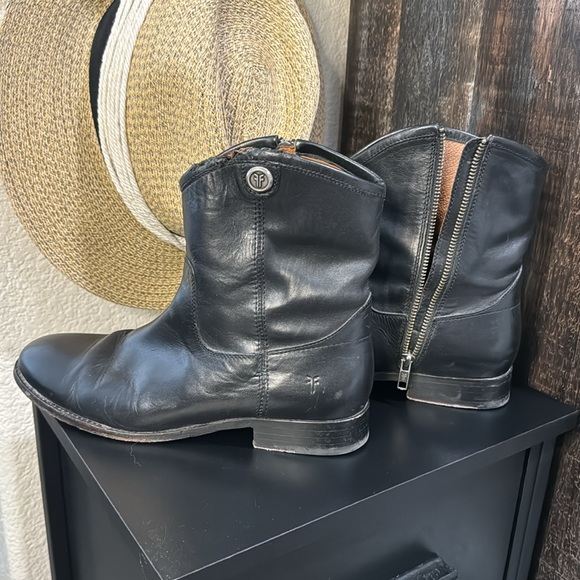 Frye Leather Booties- Size 9 - Picture 2 of 7